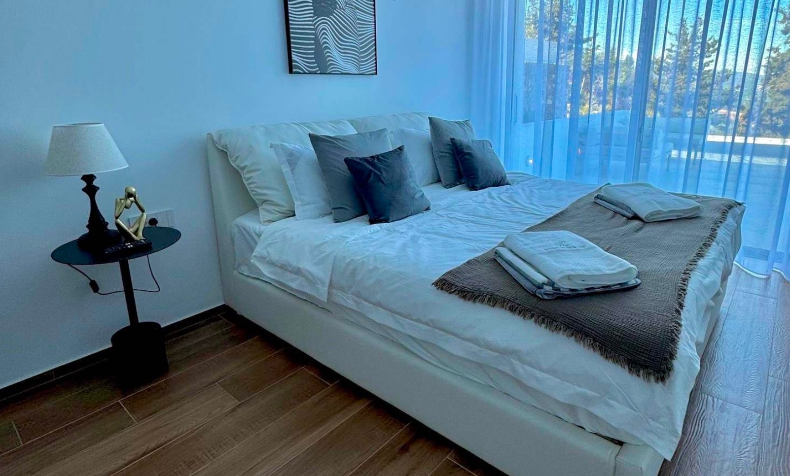 Villa DeLuxe  - bedroomMaster